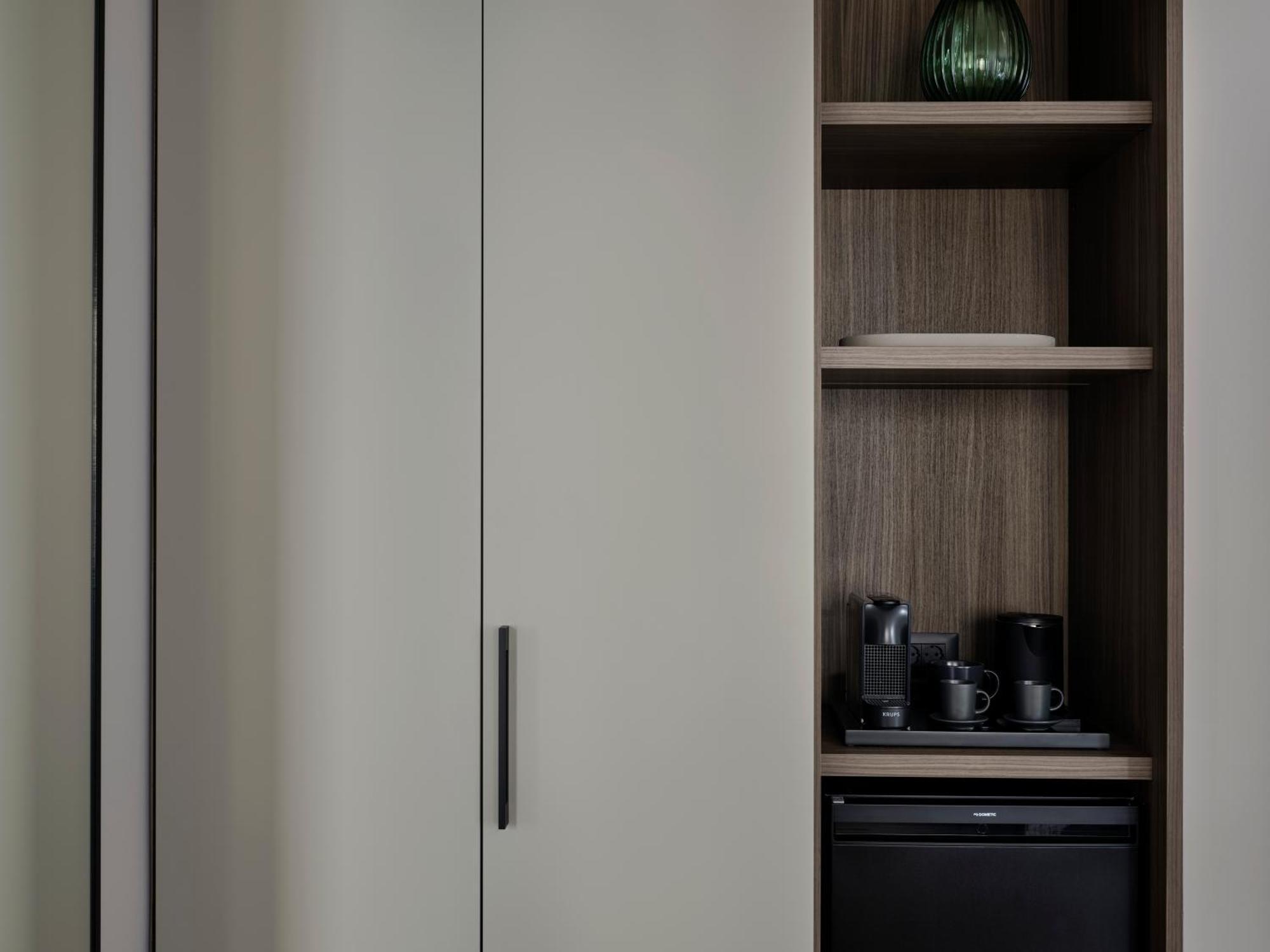 Bond Smart Living Suites Athens Exterior photo